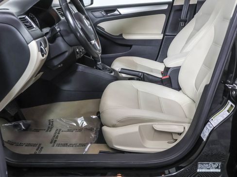 Used 2012 Volkswagen Jetta SEL image 24