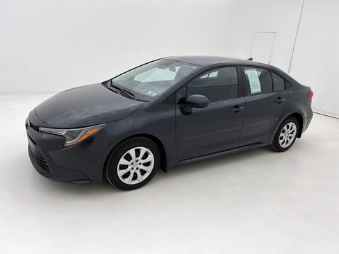 Used 2024 Toyota Corolla LE image 5