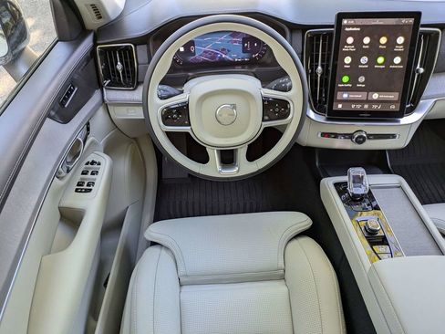 New 2026 Volvo XC90 B6 Ultra w/ Protection Package Premier AWD/4WD image 16