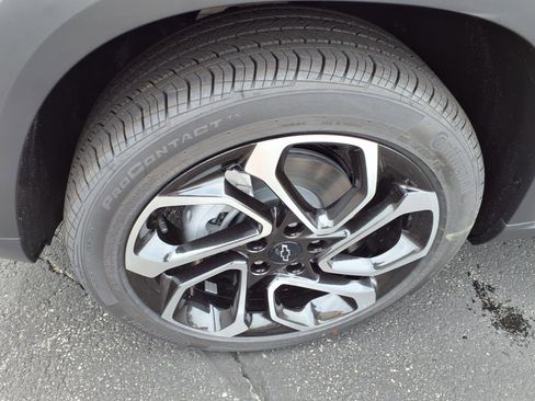 New 2025 Chevrolet Trax RS w/ Driver Confidence Package image 9