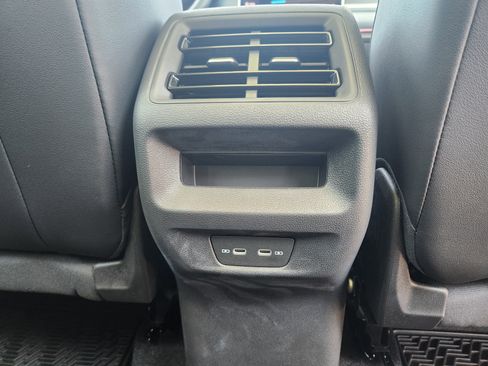 New 2025 Volkswagen Tiguan SE AWD/4WD image 26