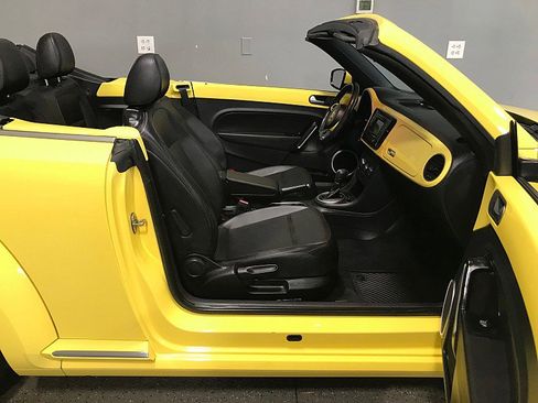 Used 2016 Volkswagen Beetle 1.8T S image 21