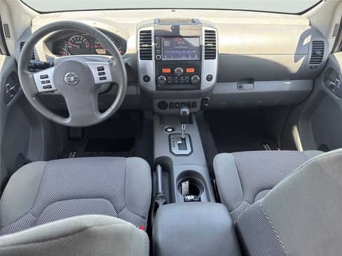 Used 2020 Nissan Frontier SV w/ Midnight Edition Floor Mats RWD image 13