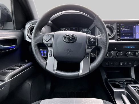 Used 2023 Toyota Tacoma TRD Off-Road w/ Advanced Technology Package AWD/4WD image 6