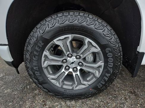 Used 2021 Chevrolet Silverado 1500 RST image 7