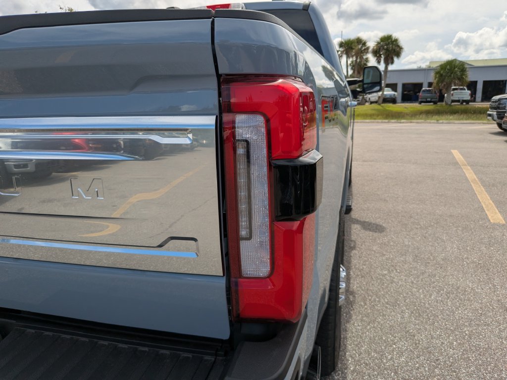New 2027 Ford F350 Platinum w/ Platinum Plus Package AWD/4WD image 13