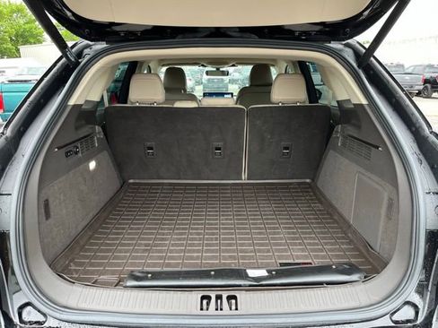 Used 2022 Lincoln Nautilus FWD w/ Premium Package image 29
