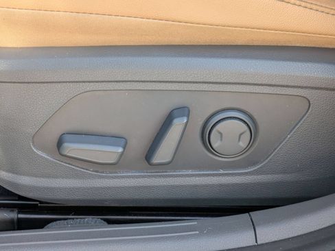 Used 2020 Hyundai Sonata SEL w/ Premium Package FWD image 21