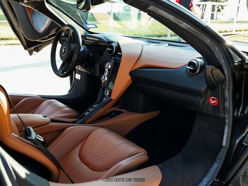 Used 2022 McLaren 720S Spider image 27