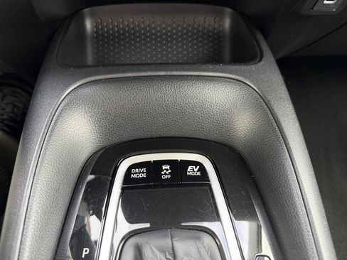 Certified 2025 Toyota Corolla LE image 23