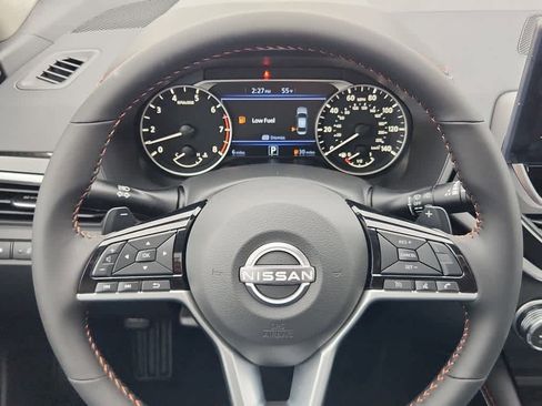 New 2025 Nissan Altima 2.5 SR w/ SR Premium Package FWD image 17
