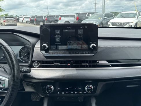 Used 2024 Mitsubishi Outlander SE AWD/4WD image 19