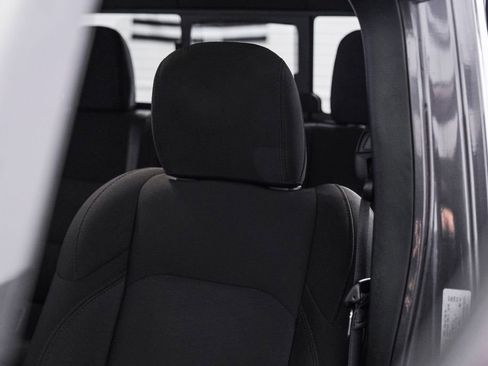 Used 2023 Jeep Gladiator Willys image 34