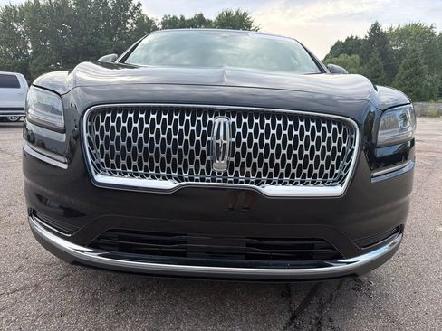 Used 2023 Lincoln Nautilus Reserve AWD/4WD image 4