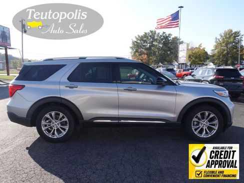 Used 2022 Ford Explorer Limited w/ Equipment Group 301A RWD image 3