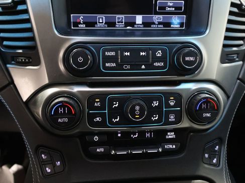 Used 2018 Chevrolet Suburban Premier image 32