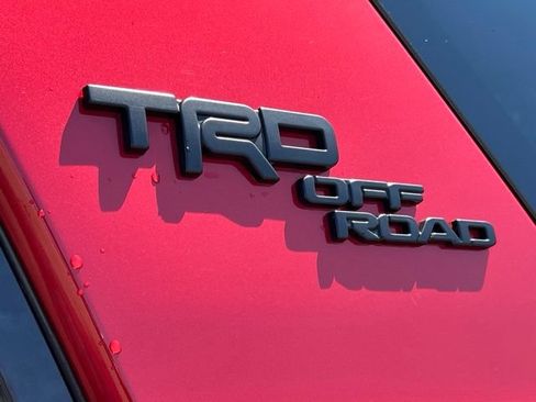 Used 2021 Toyota 4Runner TRD Off-Road Premium w/ Moonroof Package AWD/4WD image 15