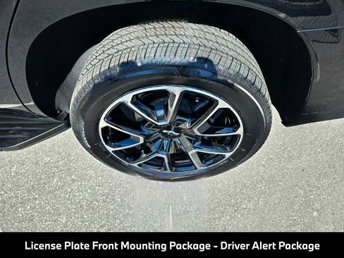 Used 2022 Chevrolet Tahoe RST w/ Luxury Package AWD/4WD image 14