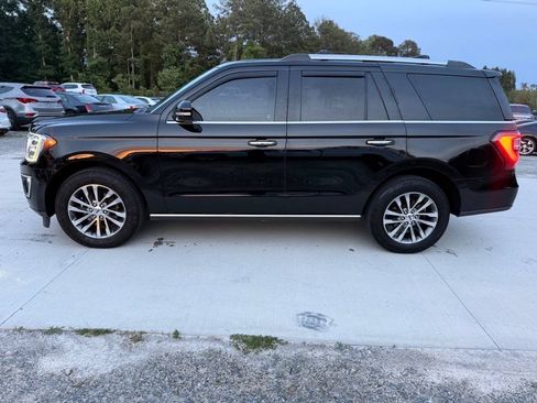 Used 2018 Ford Expedition Limited w/ Equipment Group 301A AWD/4WD image 4