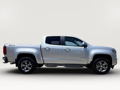Used 2015 Chevrolet Colorado Z71 AWD/4WD image 12