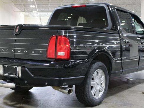 Used 2002 Lincoln Blackwood RWD image 32