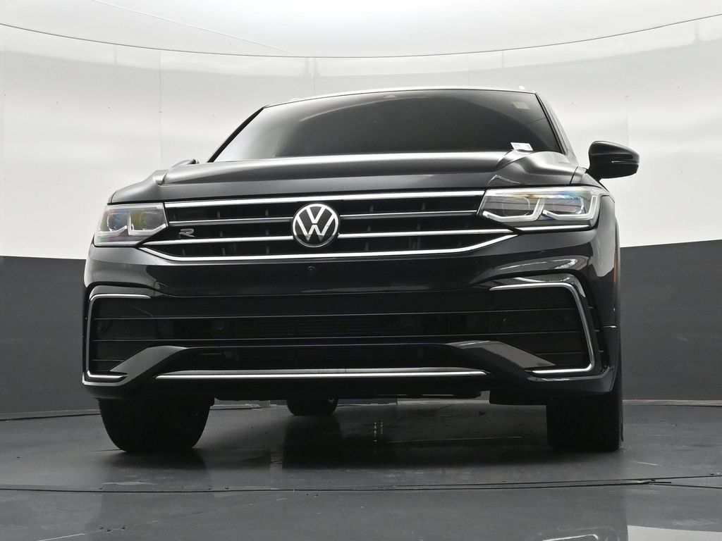 Used 2024 Volkswagen Tiguan SEL R-Line AWD/4WD image 36