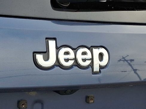 Used 2021 Jeep Grand Cherokee Limited image 33