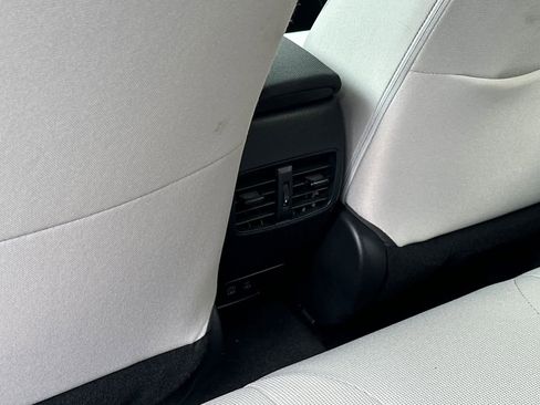 Certified 2022 Toyota Corolla Cross LE image 14