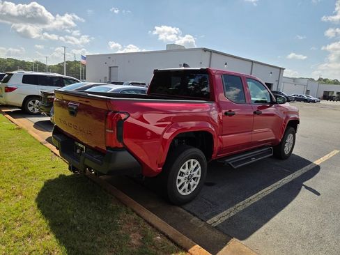 Used 2024 Toyota Tacoma SR RWD image 9