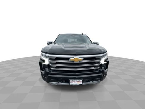 Used 2023 Chevrolet Silverado 1500 High Country w/ Technology Package AWD/4WD image 3