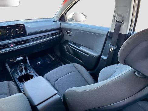 Used 2025 Kia K4 FWD image 21