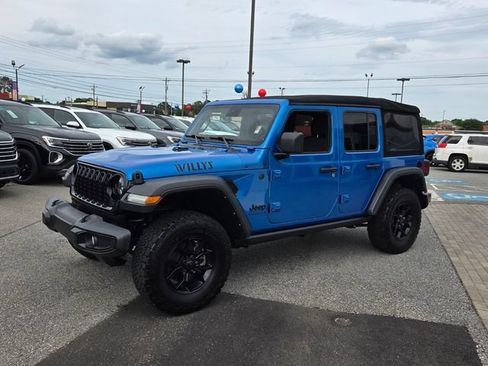 Used 2024 Jeep Wrangler Unlimited Sport AWD/4WD image 3