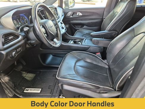 Used 2021 Chrysler Pacifica Limited w/ S Appearance Package AWD/4WD image 15
