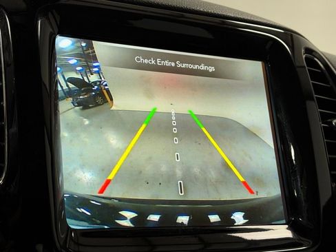 Used 2018 Jeep Compass Limited w/ Navigation Group image 19