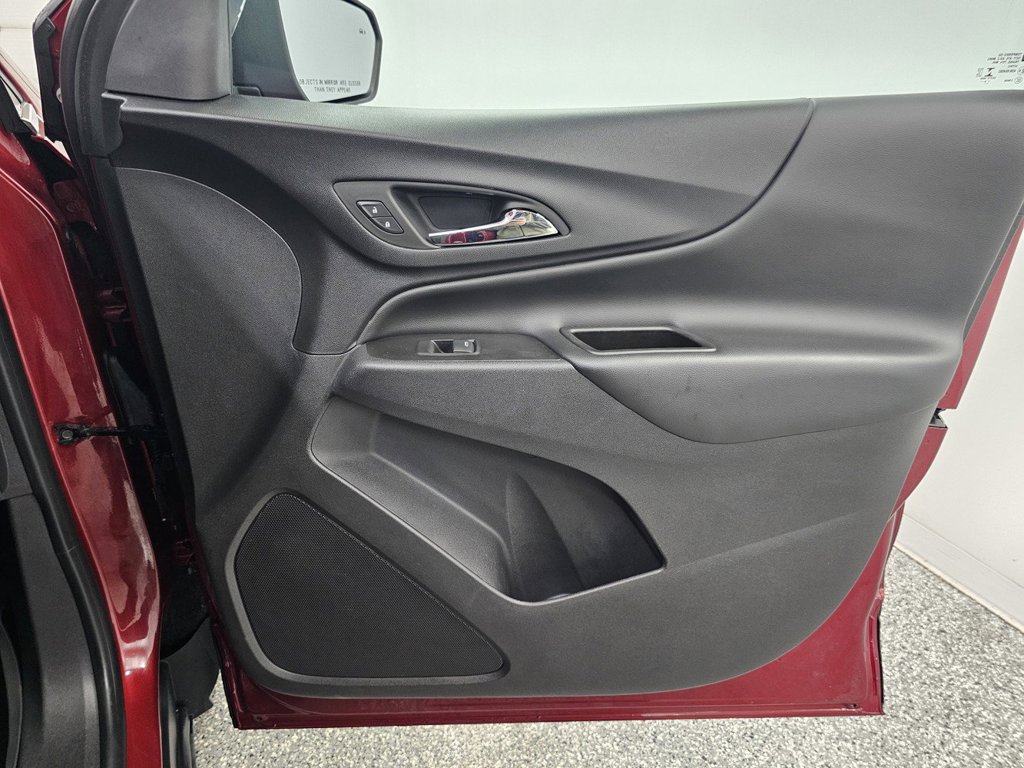 Used 2020 Chevrolet Equinox LT FWD image 25