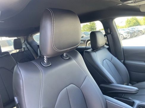 New 2026 Chrysler Voyager LX image 29