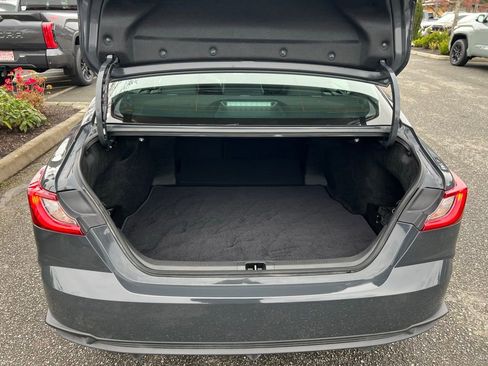 Used 2026 Toyota Camry SE w/ Convenience Package image 10