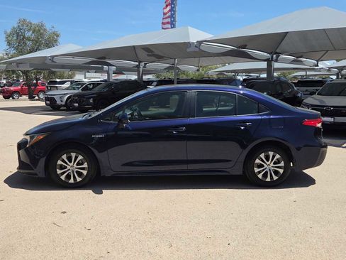 Used 2021 Toyota Corolla LE FWD image 5