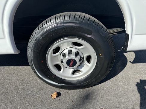 Used 2020 GMC Savana 2500 w/ Driver Convenience Package image 27