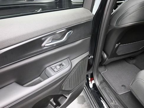 New 2026 Jeep Grand Cherokee Laredo w/ MOPAR Finishing Package AWD/4WD image 18