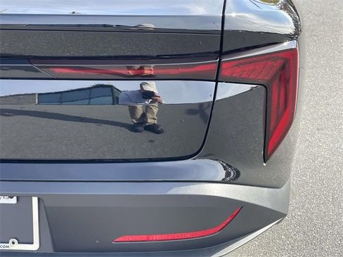 New 2025 Kia K4 LXS image 11