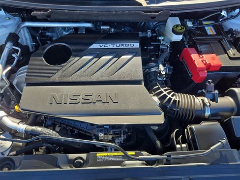 Used 2025 Nissan Rogue SV image 30