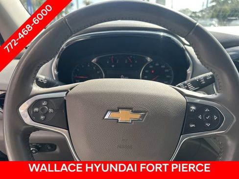 Used 2020 Chevrolet Traverse LT FWD image 21