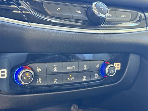 Used 2022 Buick Enclave Avenir w/ Avenir Technology Package image 19