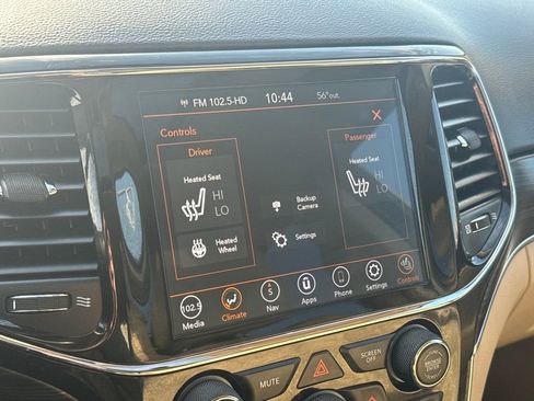 Used 2021 Jeep Grand Cherokee Limited image 25