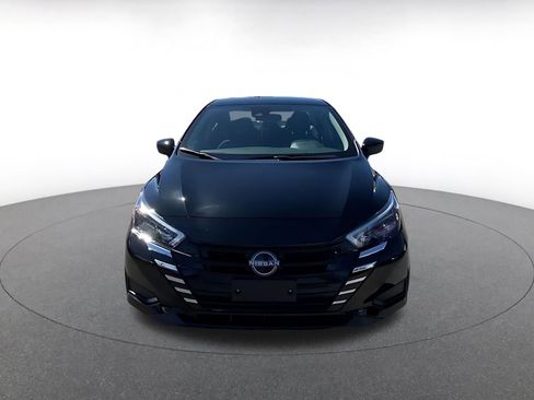 Used 2025 Nissan Versa SV image 4