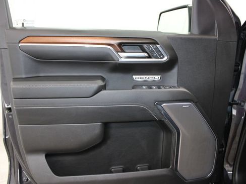 Used 2024 GMC Sierra 1500 Denali AWD/4WD image 21
