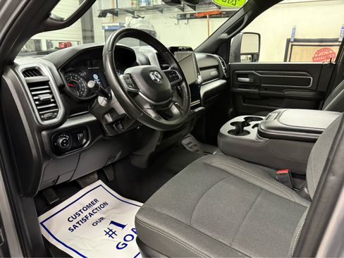 Used 2024 RAM 2500 Big Horn w/ Night Edition image 9