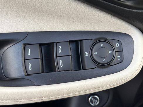 Used 2026 Buick Encore GX Avenir w/ Avenir Technology Package FWD image 7