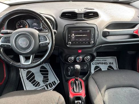 Used 2016 Jeep Renegade Trailhawk image 15